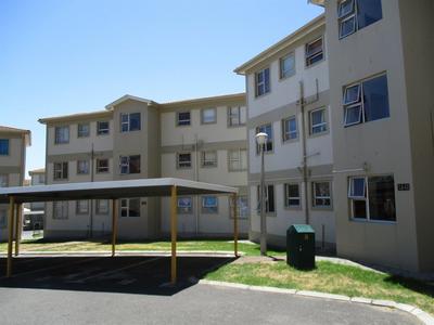 Apartment / Flat For Sale in Anchorage Park, Gordons Bay