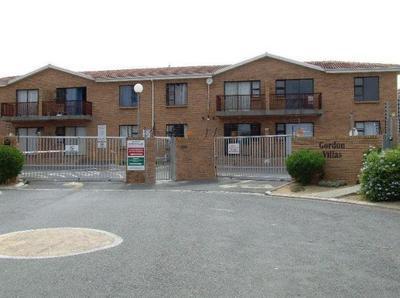 Apartment / Flat For Sale in Central, Gordons Bay