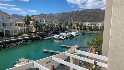 Apartment / Flat For Rent in Harbour Island, Gordons Bay