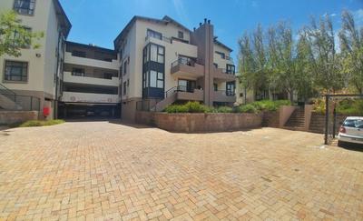 Apartment / Flat For Sale in Somerset West Mall Triangle, Somerset West