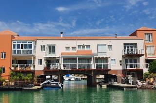 Apartment / Flat For Sale in Harbour Island, Gordons Bay
